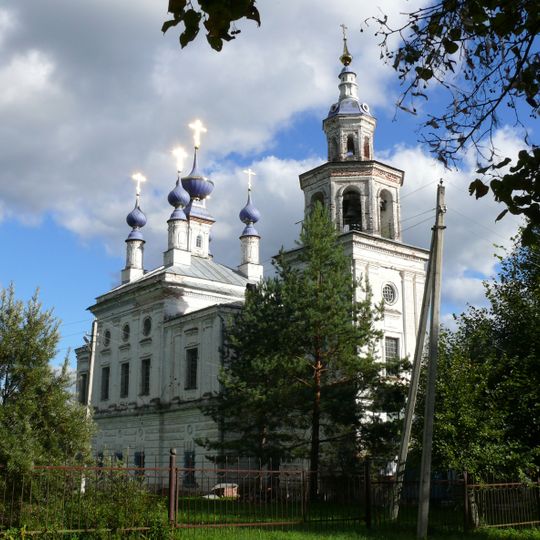 Троицкая церковь с интерьером