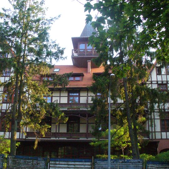 2 Teleexpressu Street in Krynica Morska