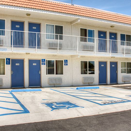 Motel 6