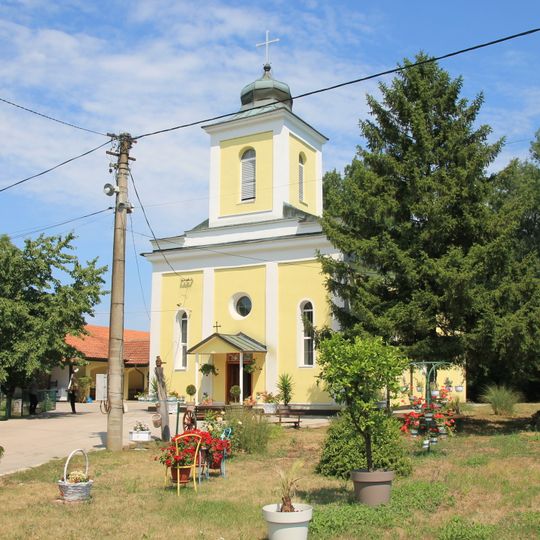 Église Saint-Michel, vieille école et vieux cimetière à Šetonje