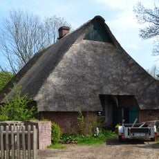 Dorfstraße 5, Wohnhaus