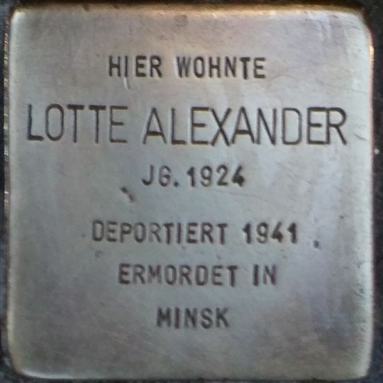 Stolperstein en memoria de Lotte Alexander