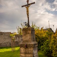 Kříž u kostela svaté Maří Magdaleny v Sobotce