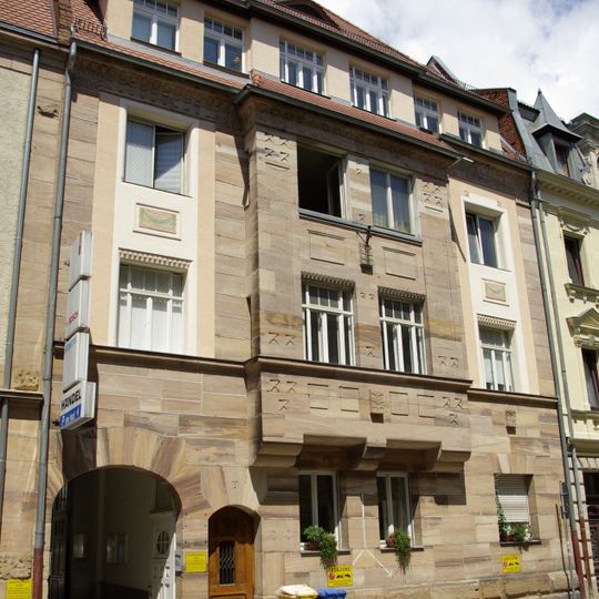 Maistraße 5