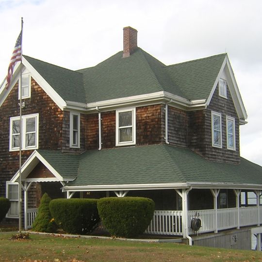 House at 32 Bayview Avenue
