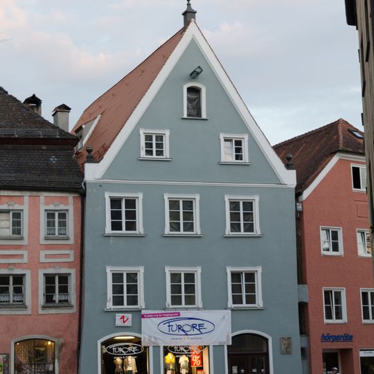 Wohn- und Geschäftshaus