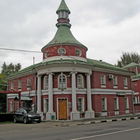 Флигель восточный с башней въезда