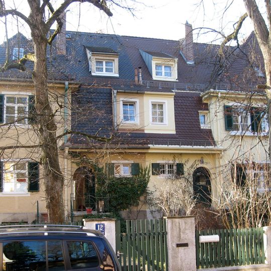 Ulmenstraße 8/10/12