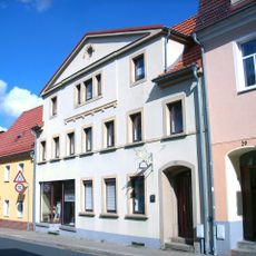 Leinenhaus Voigt; Wohnhaus in geschlossener Bebauung Großröhrsdorfer Straße 27