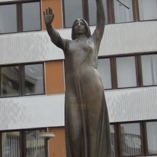 Statue