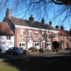 19 and 20, Church View