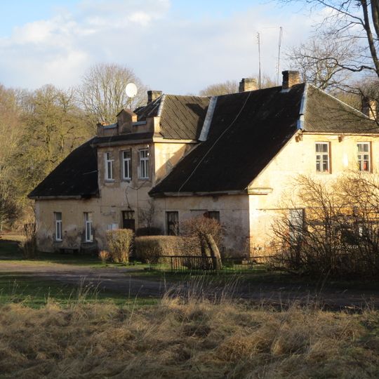 Bornsmindes muižas kalpu mājas