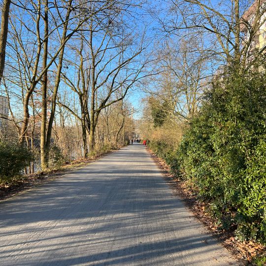 Paul-Schwarz-Promenade