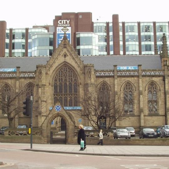 Churchyard Wall And Gateway Approximately 10 Metres West Of Mill Hill Chapel