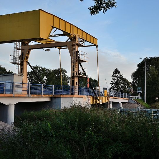 Klappbrücke über die Szkarpawa