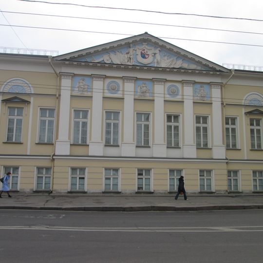 Новая Басманная улица 4-6 c2, Дом Куракина с интерьерами