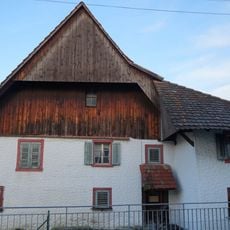 Multipurpose farmhouse