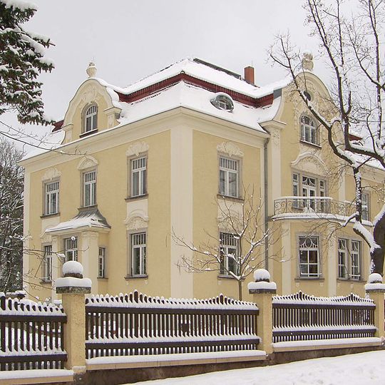 Villa Dr.-Külz-Straße 25