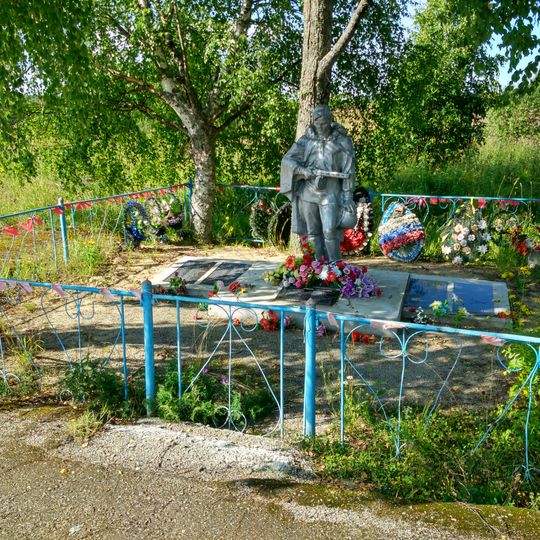 Братская могила воинов, погибших в годы Великой Отечественной войны