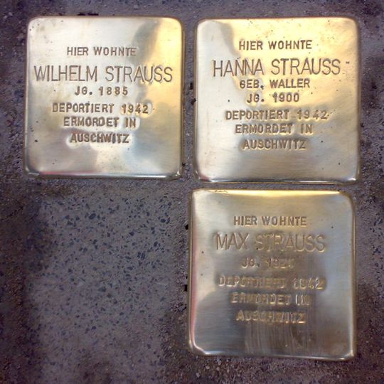 Stolperstein en memoria de Hanna Strauss