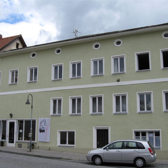 Ehemaliger Domherrenhof Schönau-Schrattenbach