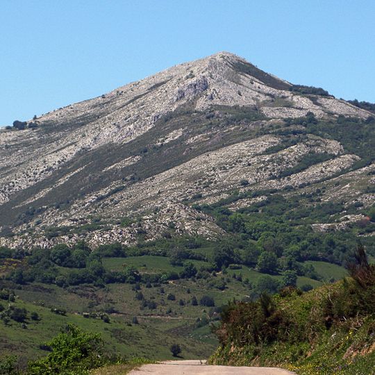 Caldoveiro Peak