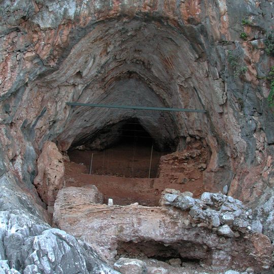 Grotte de Kalamakia