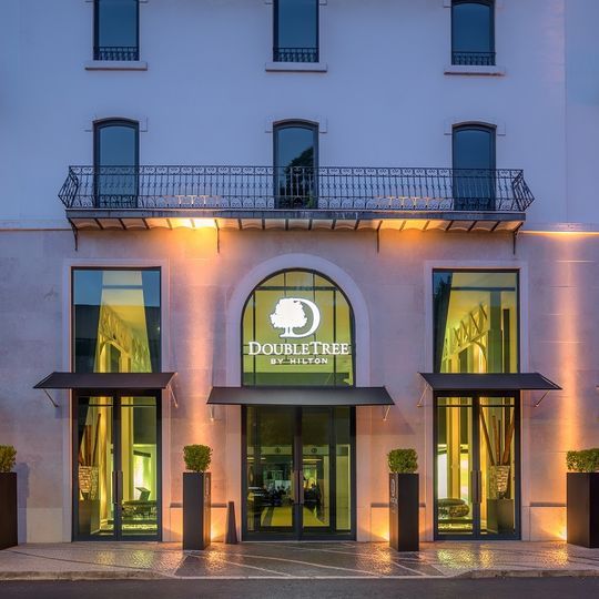 DoubleTree by Hilton Lisbon - Fontana Park