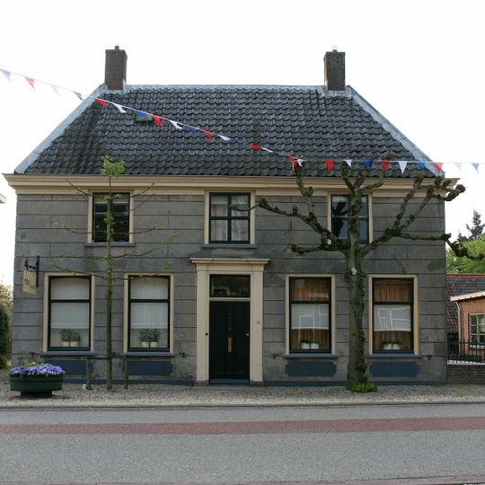 Als boerderij gebouwd pand