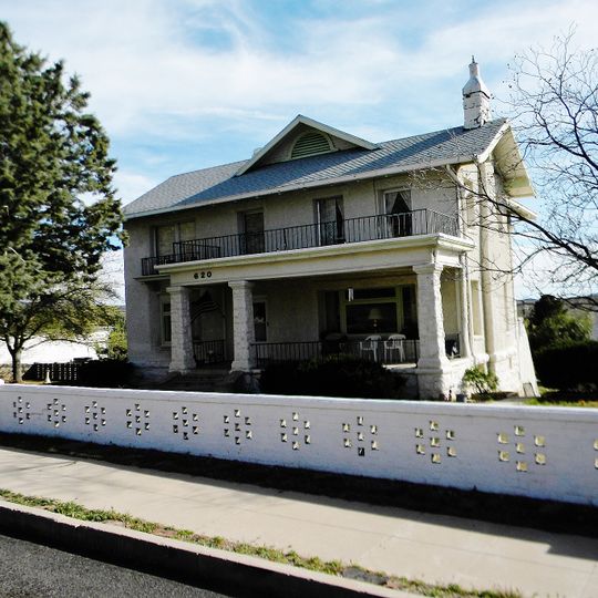 Raymond Carr House