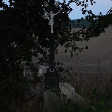 Kříž jižně od Pošné