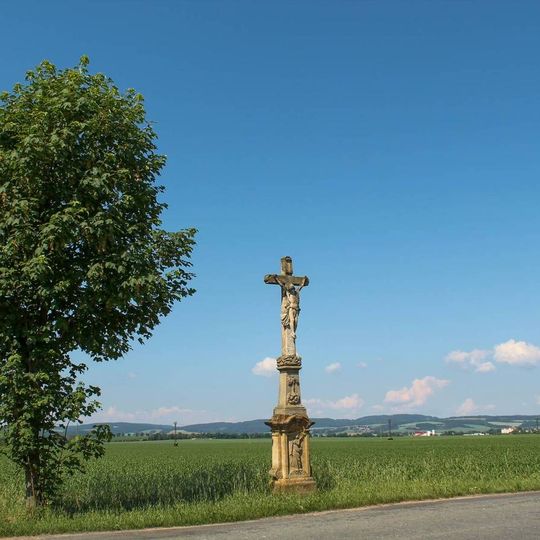 Kříž v Moravičanech na okraji obce