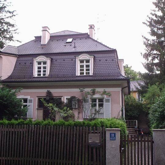 Großhesselloher Straße 11