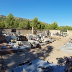 Cimetière de Châteauneuf-le-Rouge