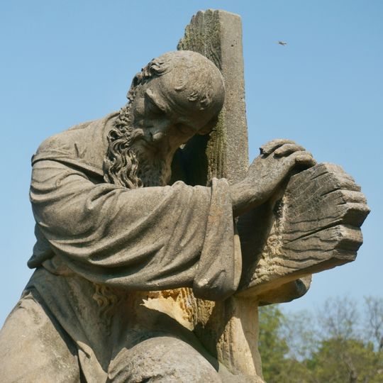 Socha poutníka na náhrobku rodiny Ehmigovy