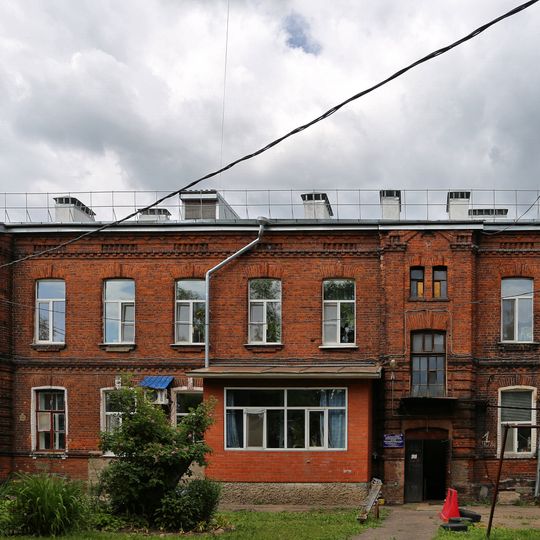 Дом жилой для служащих