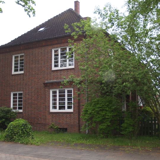 Schulstraße 24