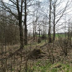 Kříž u Dráchova na rozcestí polních cest