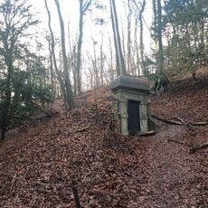 Duin en Kruidberg: ijskelder genaamd "Nova Zembla"