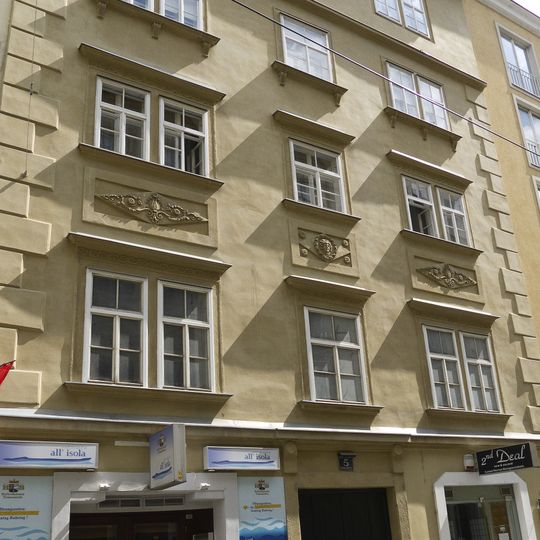 Bürgerhaus, Zur kleinen Weintraube