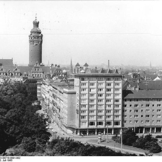 Wohnhochhaus Universitätsstraße 18; 20
