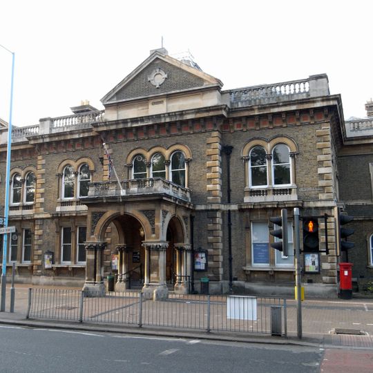 Chiswick Town Hall