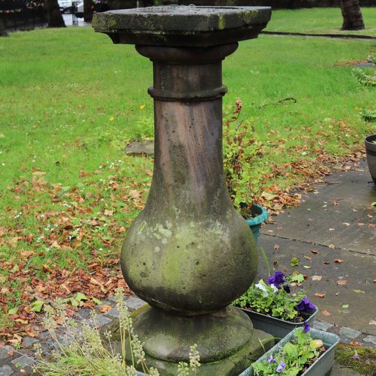 Sundial at St Mary's, Walton