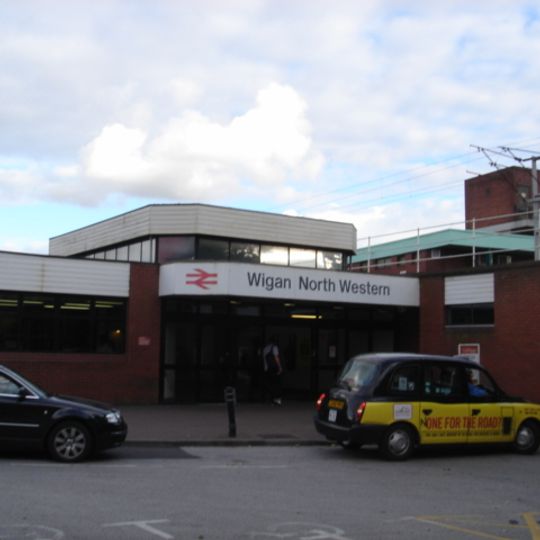 Wigan North Western railway station