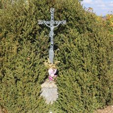 Kříž na severním okraji Výčap