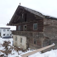 Wohnhaus eines ehemaligen Dreiseithofs