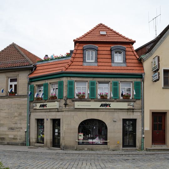 Wohn- und Geschäftshaus