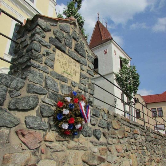 Pamětní deska Václava Vaniše v Mladé Vožici