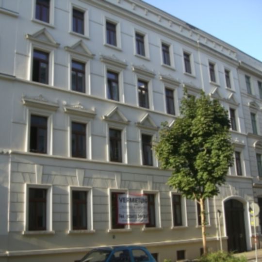 Mietshaus Lauchstädter Straße 21
