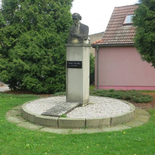 Pomník Jana Husa v Oseku